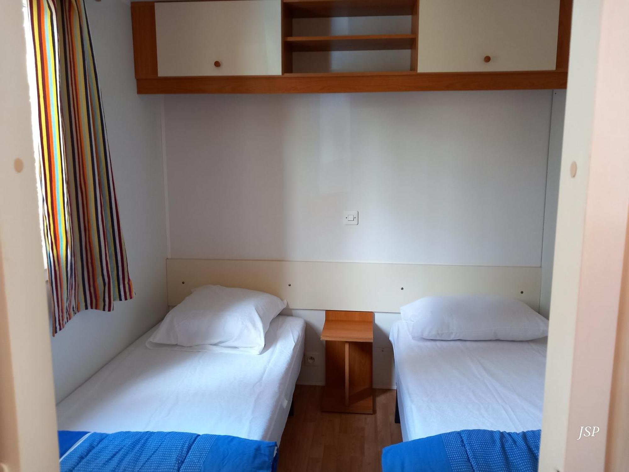 Campsite Mobilhome Les Volets Bleus *